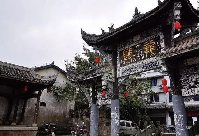 一条绿丝带 温暖出行路